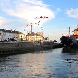 Les Abeilles